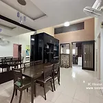 Bukit Indah 6Pax Small Gathering House Bbq