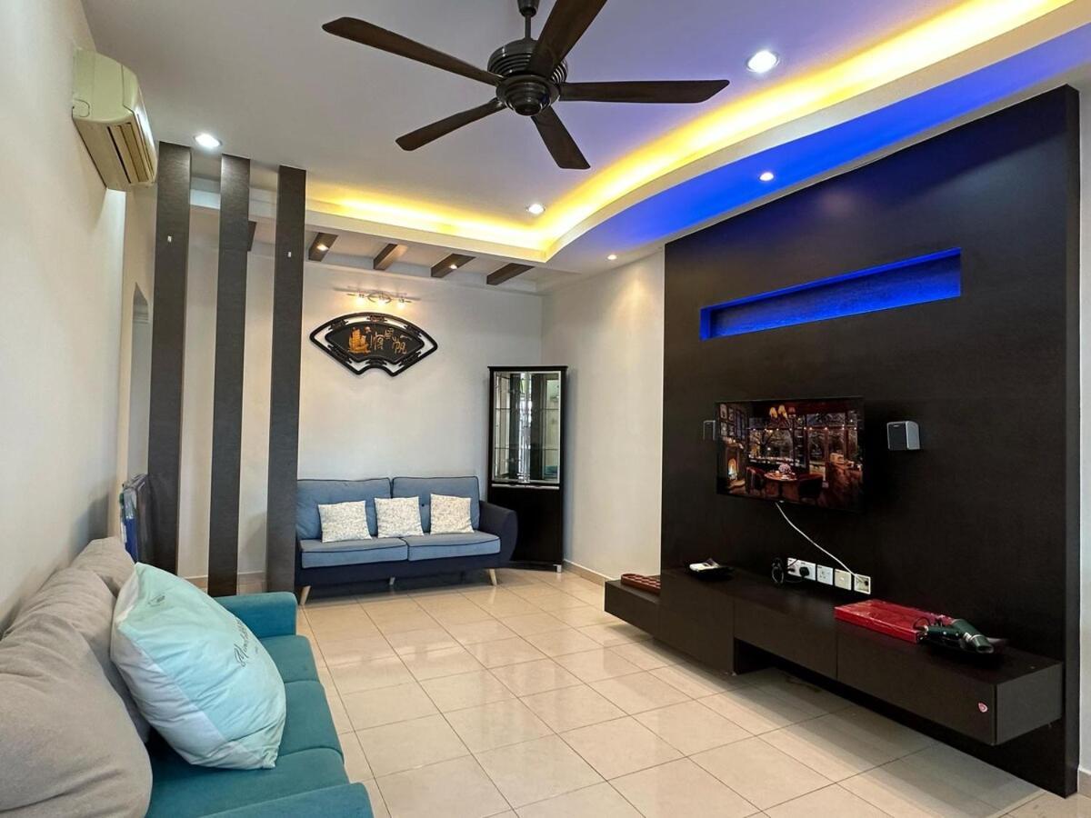 Bukit Indah 6pax Small Gathering House Bbq